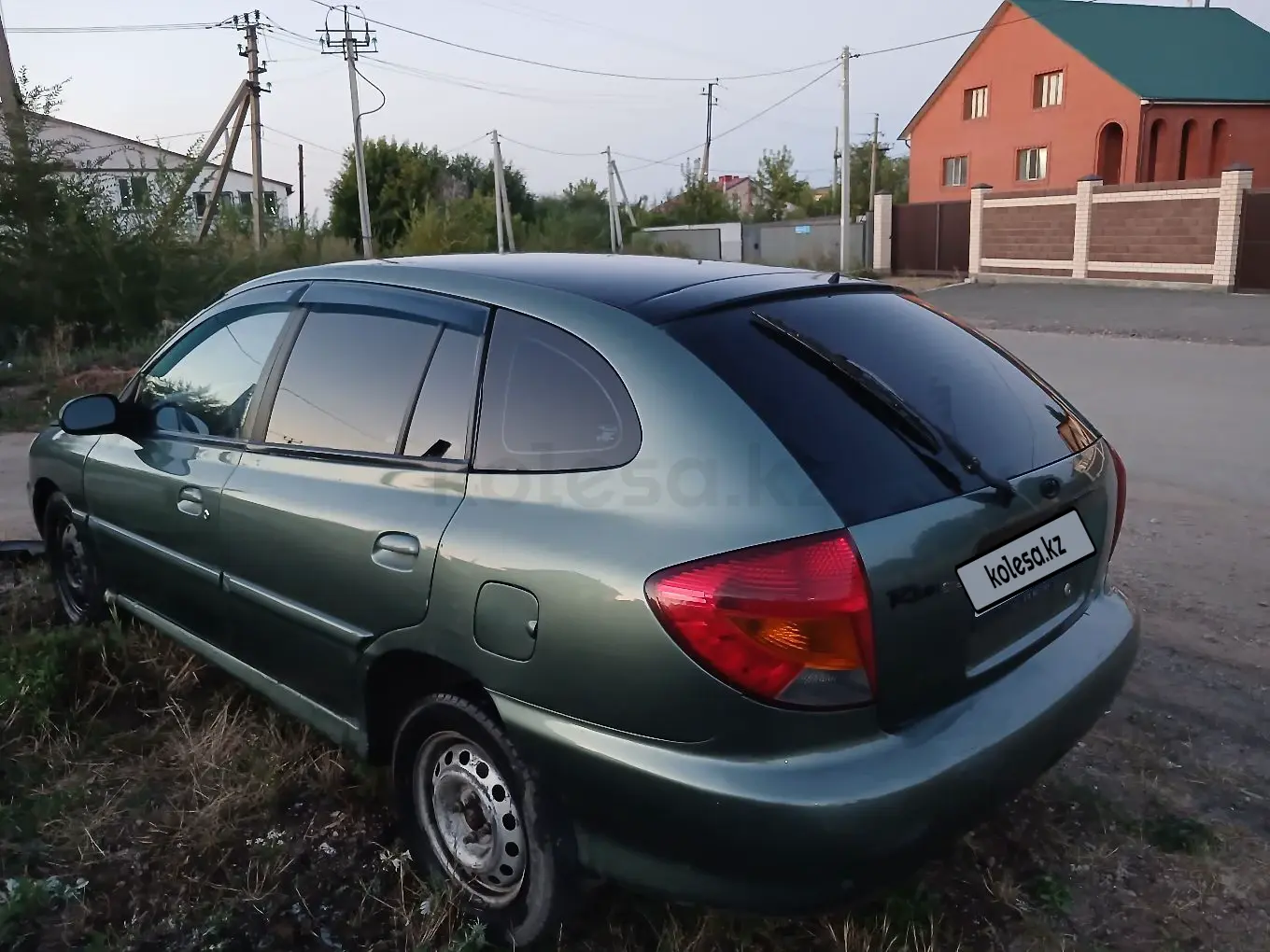 Kia Rio, 2001