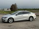 Chevrolet Malibu 2018 года за 8 300 000 тг. в Алматы – фото 3