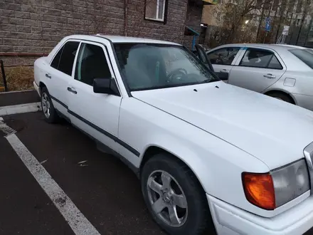 Mercedes-Benz E 260 1989 года за 1 800 000 тг. в Астана – фото 5