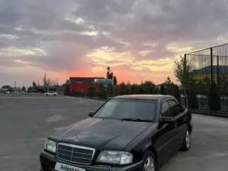 Mercedes-Benz C 280