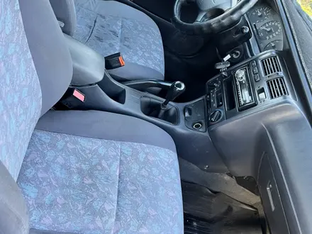 Toyota Carina E 1997 года за 2 000 000 тг. в Алматы – фото 7