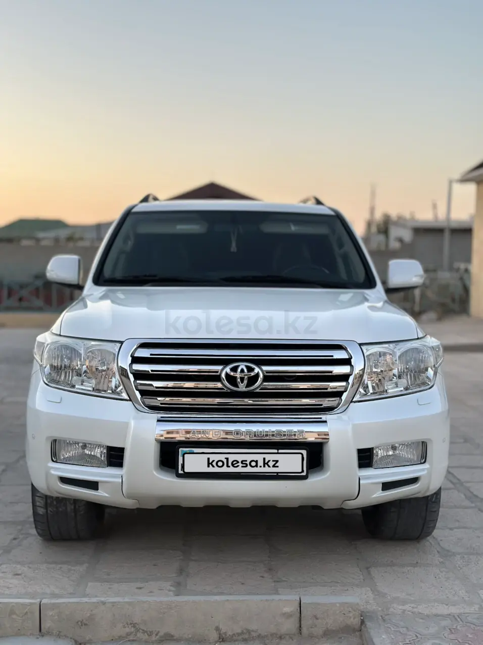 Toyota Land Cruiser, 2011
