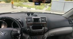 Toyota Highlander 2010 года за 10 600 000 тг. в Семей