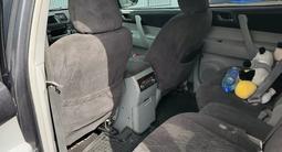 Toyota Highlander 2010 года за 10 600 000 тг. в Семей – фото 4