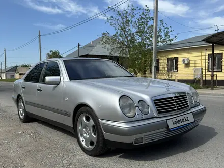 Mercedes-Benz E 320 1997 года за 4 400 000 тг. в Шымкент – фото 14