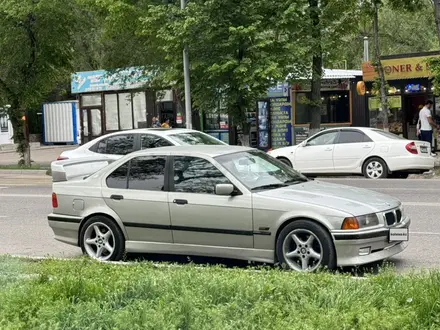 BMW 328 1993 года за 2 450 000 тг. в Алматы – фото 5
