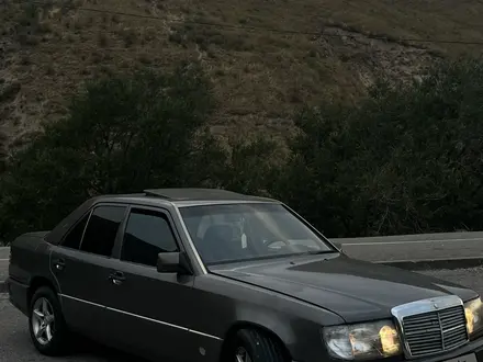 Mercedes-Benz E 230 1992 года за 1 500 000 тг. в Алматы – фото 2