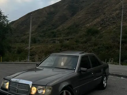 Mercedes-Benz E 230 1992 года за 1 700 000 тг. в Алматы – фото 6