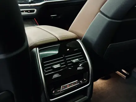 BMW X7 XDrive 40i 2025 года за 80 000 000 тг. в Алматы – фото 23