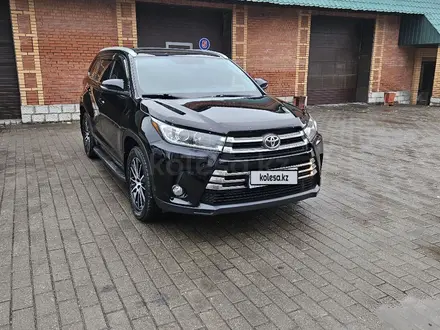 Toyota Highlander 2018 года за 21 000 000 тг. в Усть-Каменогорск – фото 3