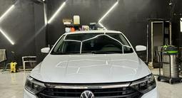 Volkswagen Polo 2021 года за 8 200 000 тг. в Караганда – фото 2