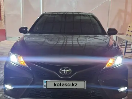 Toyota Camry 2021 года за 13 000 000 тг. в Кызылорда