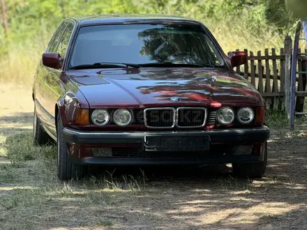 BMW 740 1992 года за 3 500 000 тг. в Тараз