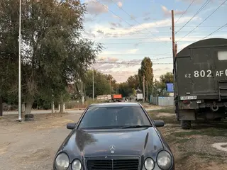 Mercedes-Benz E 280