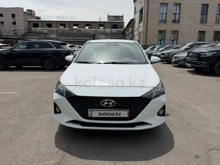 Hyundai Accent 2021 года за 5 900 000 тг. в Алматы