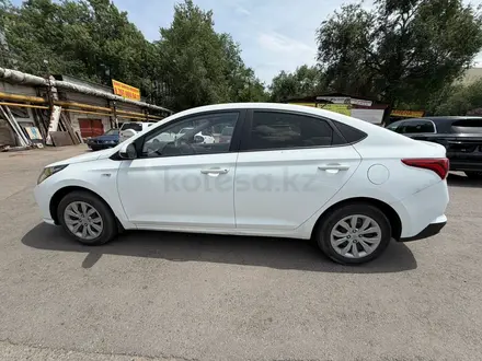 Hyundai Accent 2021 года за 5 900 000 тг. в Алматы – фото 3