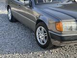Mercedes-Benz E 230 1992 годаfor1 800 000 тг. в Шымкент – фото 2