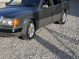 Mercedes-Benz E 230 1992 годаfor1 800 000 тг. в Шымкент – фото 3