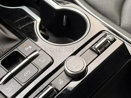 Kia K5 2022 года за 13 500 000 тг. в Актау – фото 14