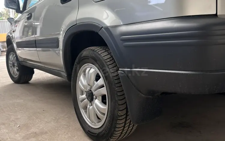 Honda CR-V 1996 годаүшін3 200 000 тг. в Алматы