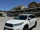 Toyota Highlander 2019 годаүшін13 700 000 тг. в Актау
