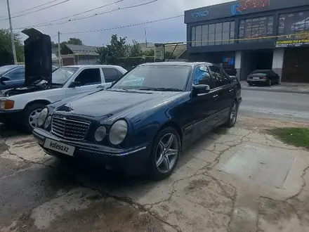 Mercedes-Benz E 280 2001 года за 5 000 000 тг. в Шымкент – фото 3