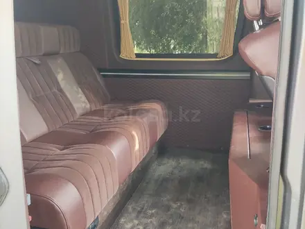 Mercedes-Benz Sprinter 2008 года за 13 000 000 тг. в Костанай – фото 10