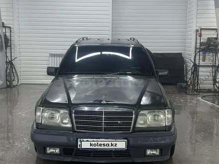 Mercedes-Benz E 280 1995 года за 2 250 000 тг. в Астана