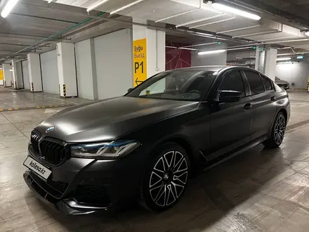BMW 520 2019 года за 23 500 000 тг. в Алматы – фото 4
