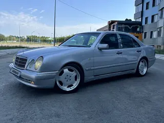 Mercedes-Benz E 230