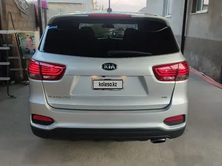 Kia Sorento 2018 года за 7 500 000 тг. в Шымкент – фото 12
