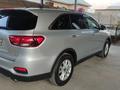Kia Sorento 2018 года за 7 500 000 тг. в Шымкент – фото 2