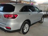 Kia Sorento 2018 года за 7 500 000 тг. в Шымкент – фото 5