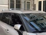 Рейлинг оригинал TOYOTA HIGHLANDER 2020_2025 с установкой под ключ! за 50 000 тг. в Алматы – фото 4