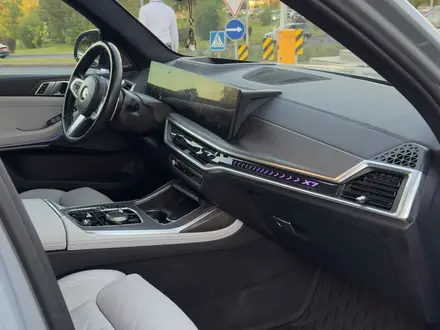 BMW X7 2022 года за 60 000 000 тг. в Астана – фото 10