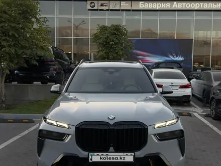 BMW X7 2022 года за 60 000 000 тг. в Астана – фото 4