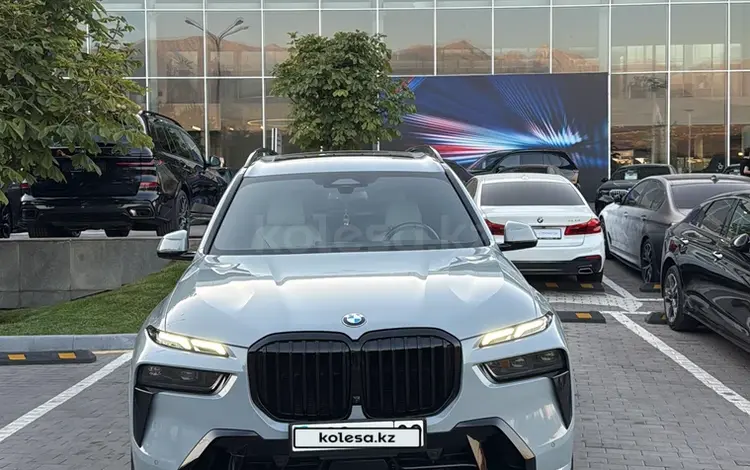 BMW X7 2022 года за 60 000 000 тг. в Астана