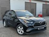 Toyota Highlander 2022 года за 17 500 000 тг. в Караганда – фото 2