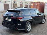 Toyota Highlander 2022 года за 17 500 000 тг. в Караганда – фото 3
