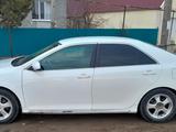 Toyota Camry 2013 года за 5 200 000 тг. в Уральск – фото 4