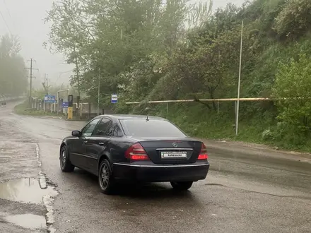 Mercedes-Benz E 240 2004 года за 5 300 000 тг. в Алматы – фото 2