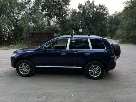 Volkswagen Touareg 2008 года за 6 500 000 тг. в Алматы – фото 3