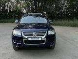 Volkswagen Touareg 2008 года за 6 500 000 тг. в Алматы
