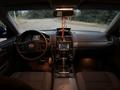 Volkswagen Touareg 2008 года за 6 500 000 тг. в Алматы – фото 9
