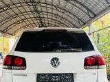 Volkswagen Touareg 2007 года за 7 000 000 тг. в Алматы – фото 3