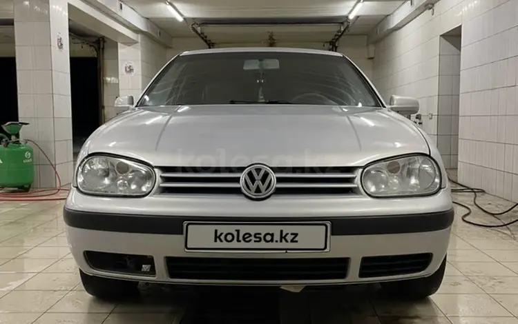 Volkswagen Golf 1999 года за 1 200 000 тг. в Уральск