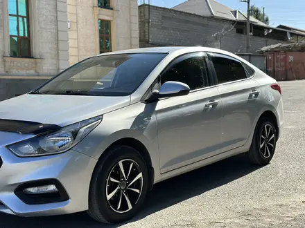 Hyundai Accent 2019 года за 7 100 000 тг. в Шымкент – фото 3