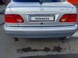 Mercedes-Benz E 230 1997 года за 2 000 000 тг. в Петропавловск – фото 4