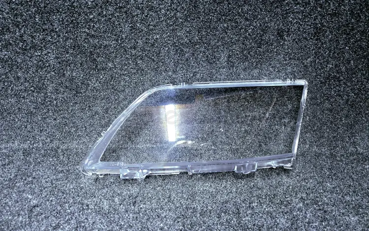 Стекло фар MAZDA Premacy 2005 год Алматы Актау за 24 000 тг. в Актау