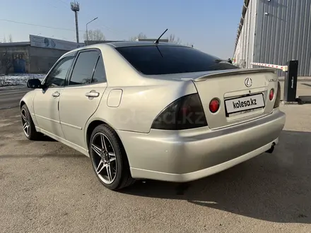 Lexus IS 200 2001 года за 3 850 000 тг. в Алматы – фото 3
